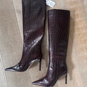 BNWT Zara Burgundy Maroon Real Leather Crocodile Pattern Knee high heel boots
